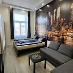 Arena Flat, Free Street Parking Budapešť